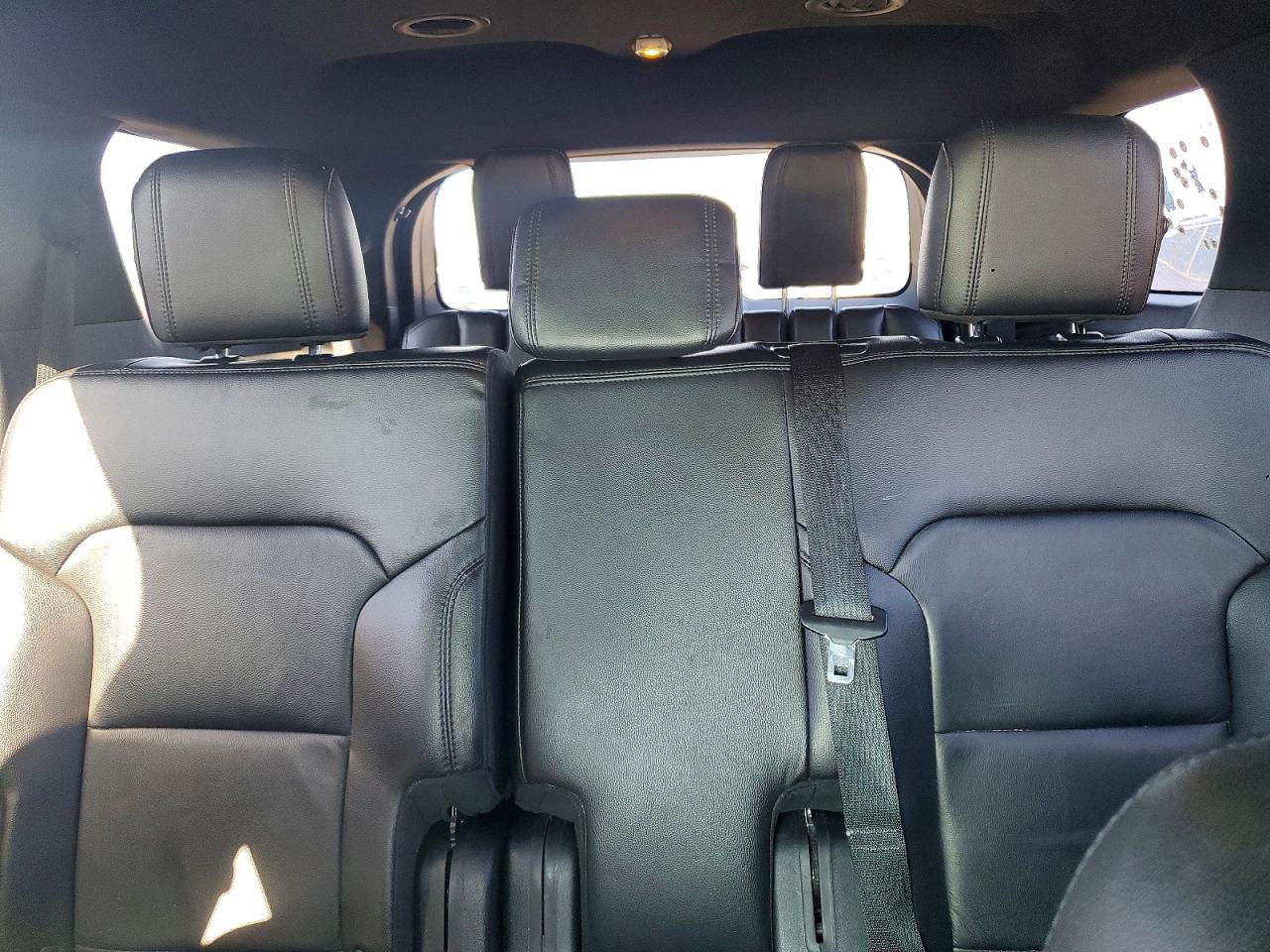 2017 FORD EXPLORER XLT photo 19