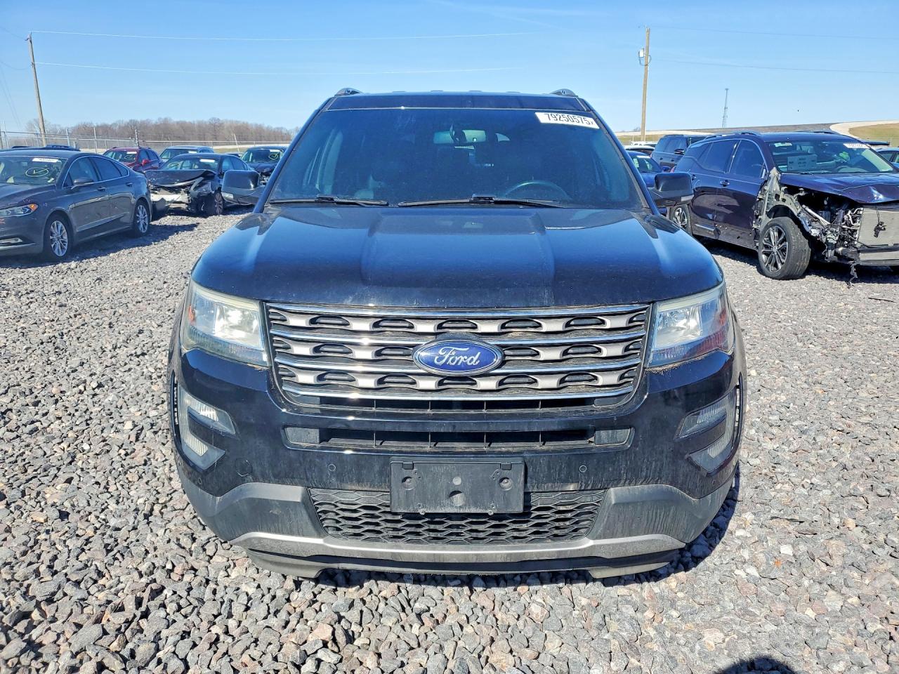 2017 FORD EXPLORER XLT photo 9