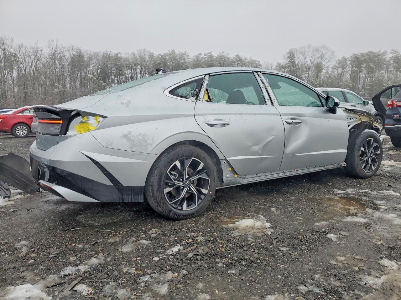 2025 HYUNDAI SONATA SEL photo 3