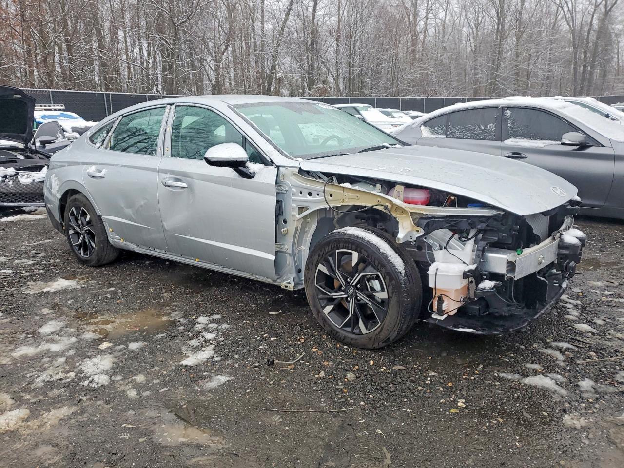 2025 HYUNDAI SONATA SEL photo 4