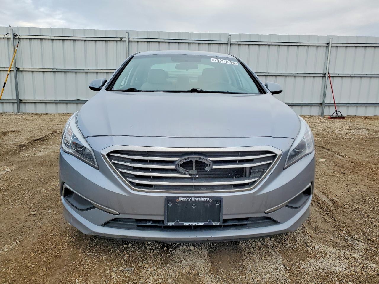 2017 HYUNDAI SONATA BASE photo 13