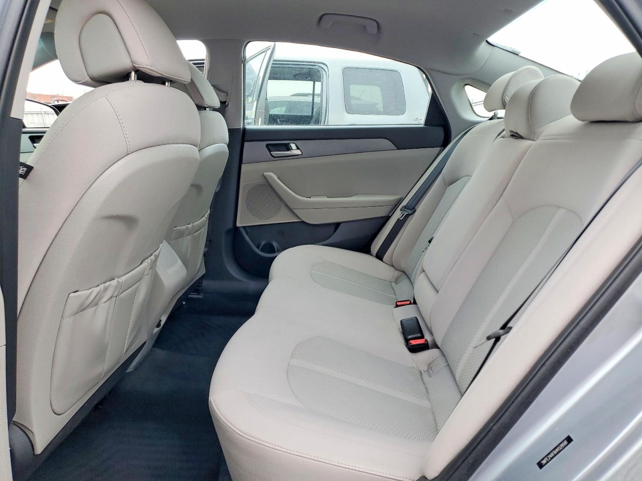 2017 HYUNDAI SONATA BASE photo 28