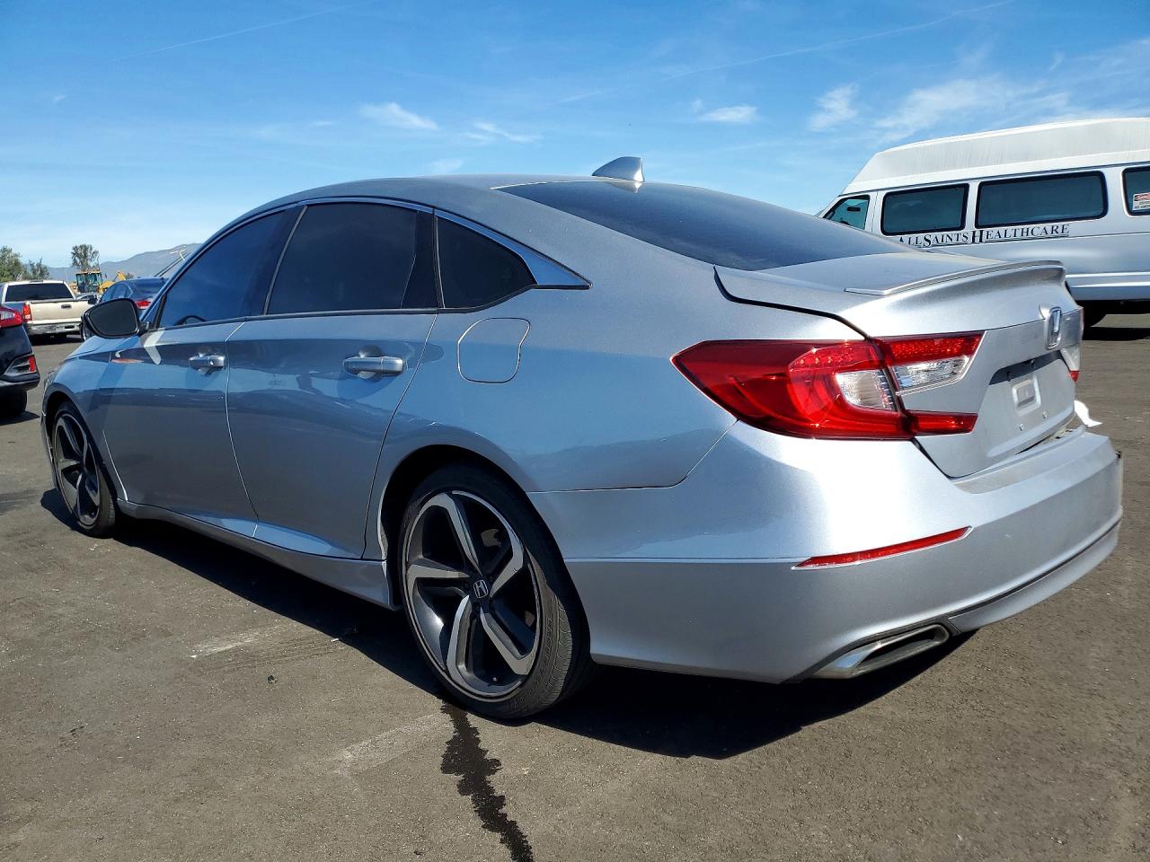 2018 HONDA ACCORD SPORT photo 3