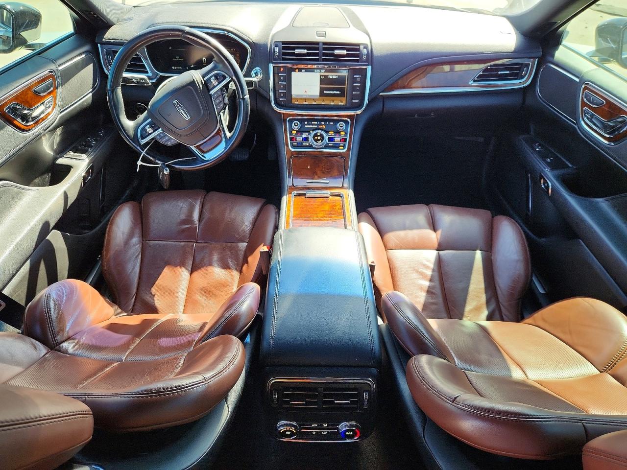 2017 LINCOLN CONTINENTAL RESERVE photo 8