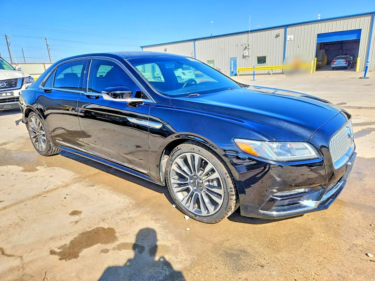 2017 LINCOLN CONTINENTAL RESERVE photo 4