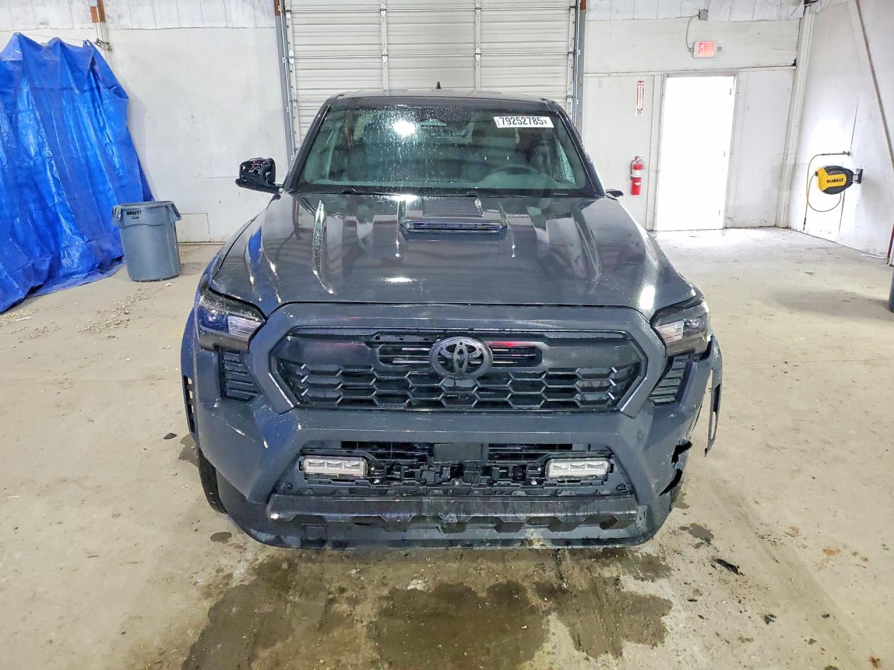 2025 TOYOTA TACOMA TRD SPORT photo 5