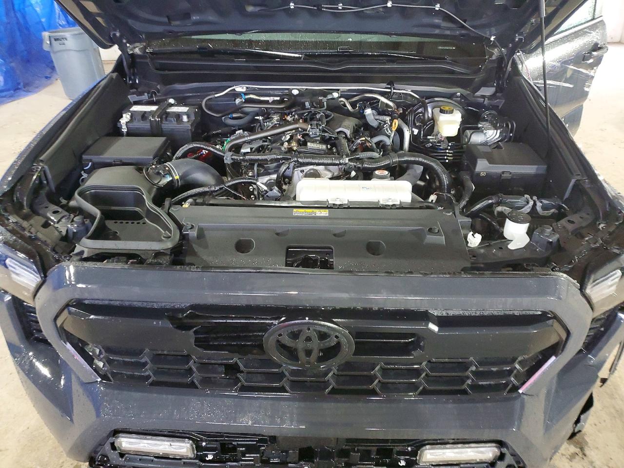 2025 TOYOTA TACOMA TRD SPORT photo 11