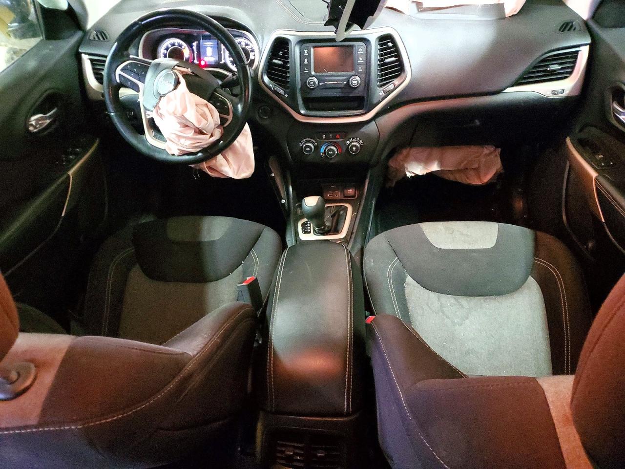 2018 JEEP CHEROKEE LATITUDE photo 8