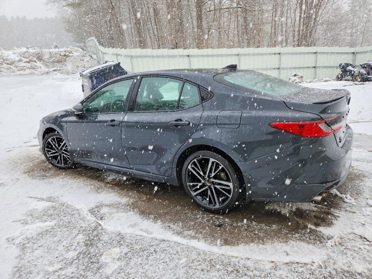 2025 TOYOTA CAMRY XSE photo 4