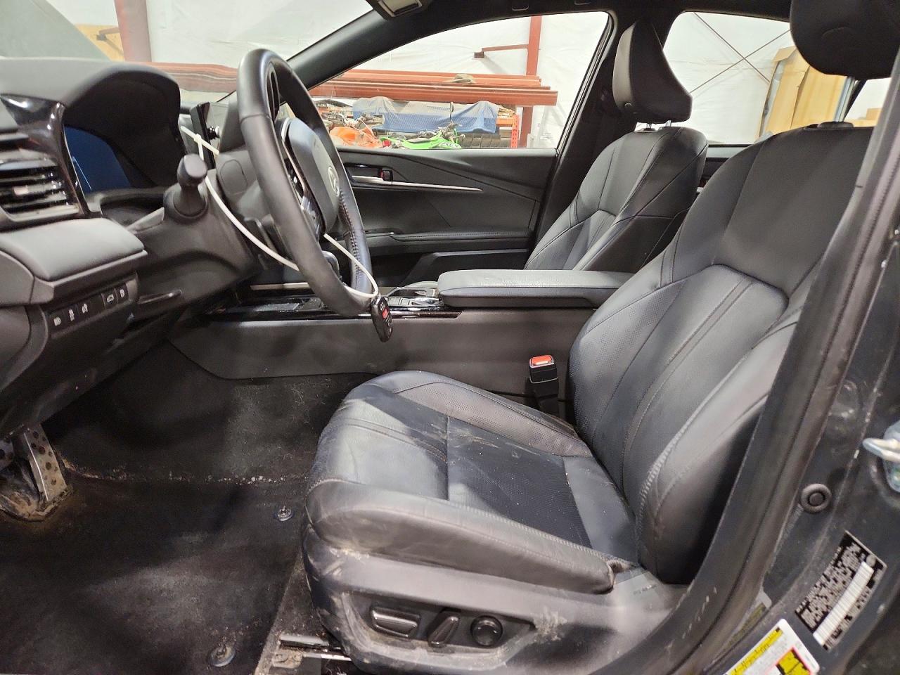2025 TOYOTA CAMRY XSE photo 19