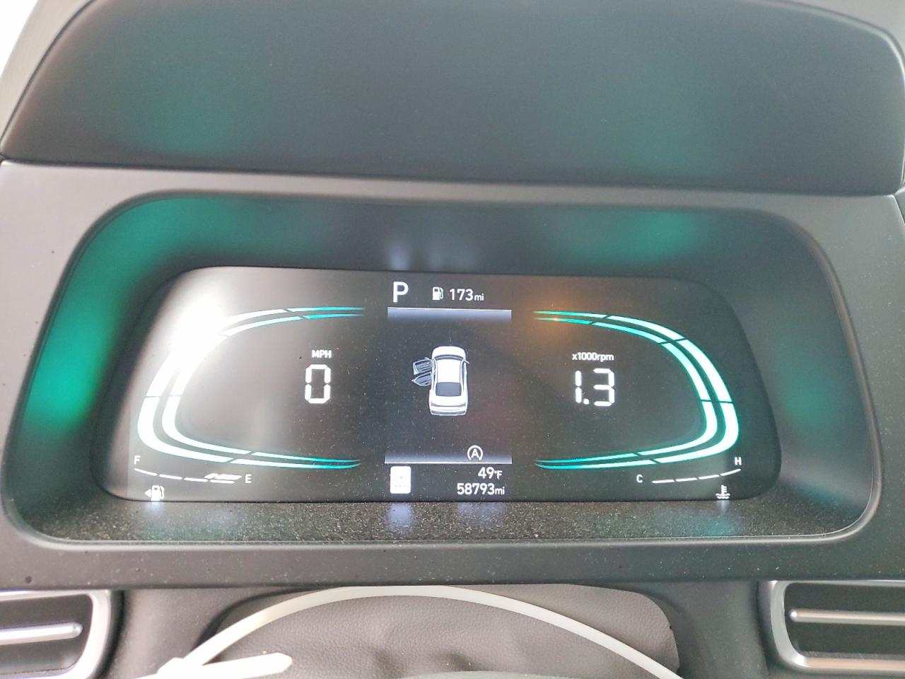 2024 HYUNDAI ELANTRA SE photo 25