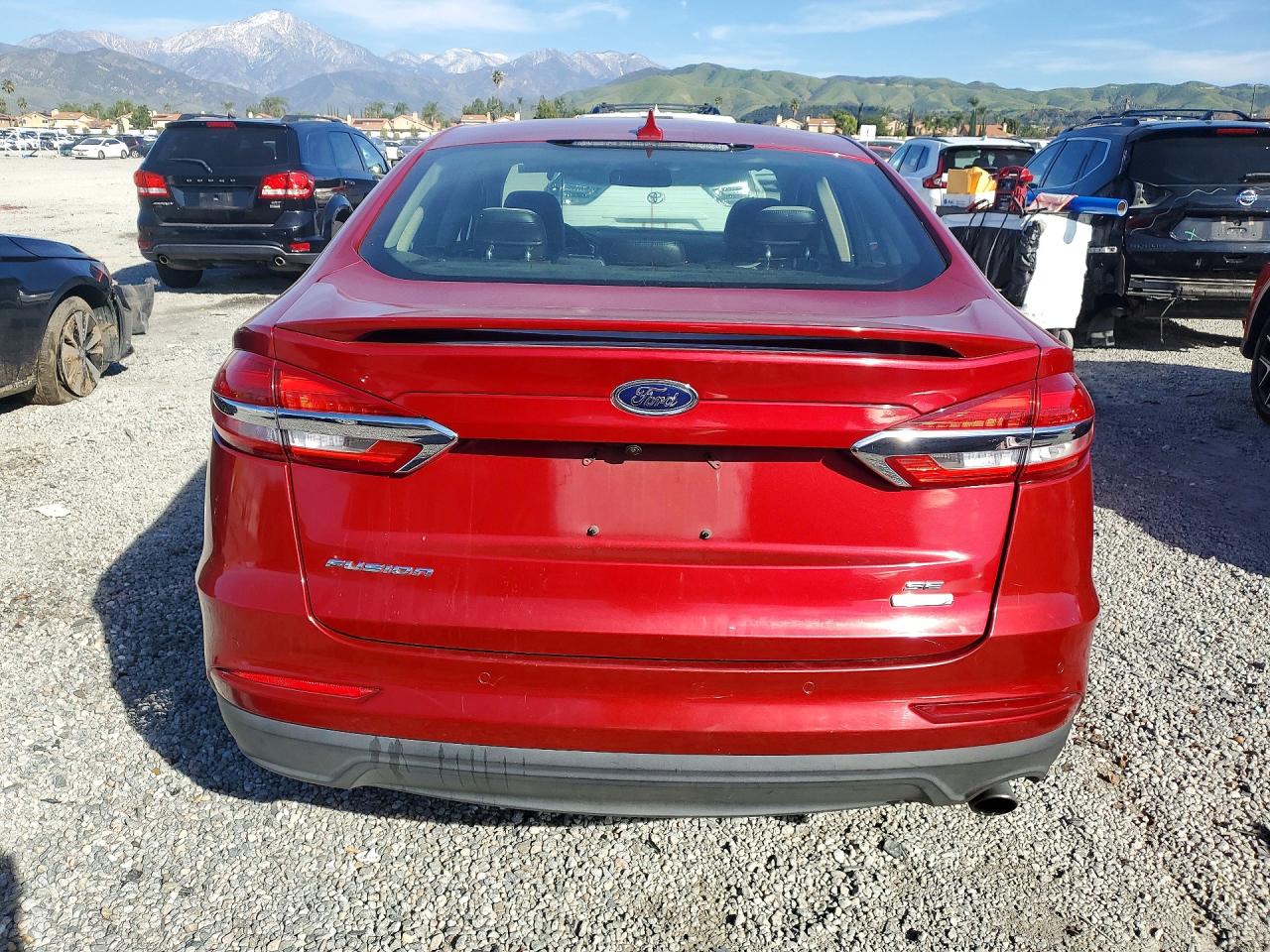2020 FORD FUSION SE photo 11