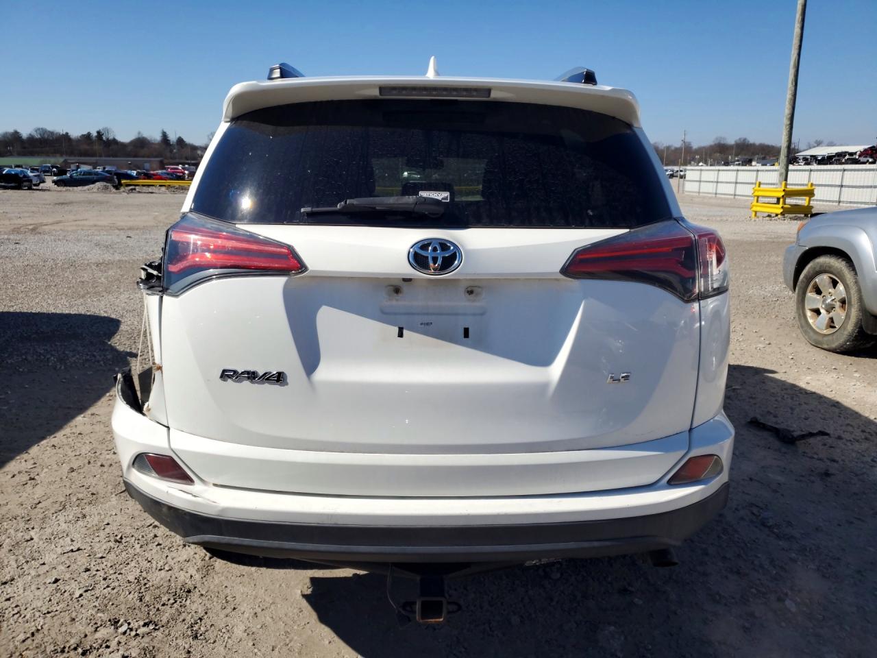 2017 TOYOTA RAV4 LE photo 16