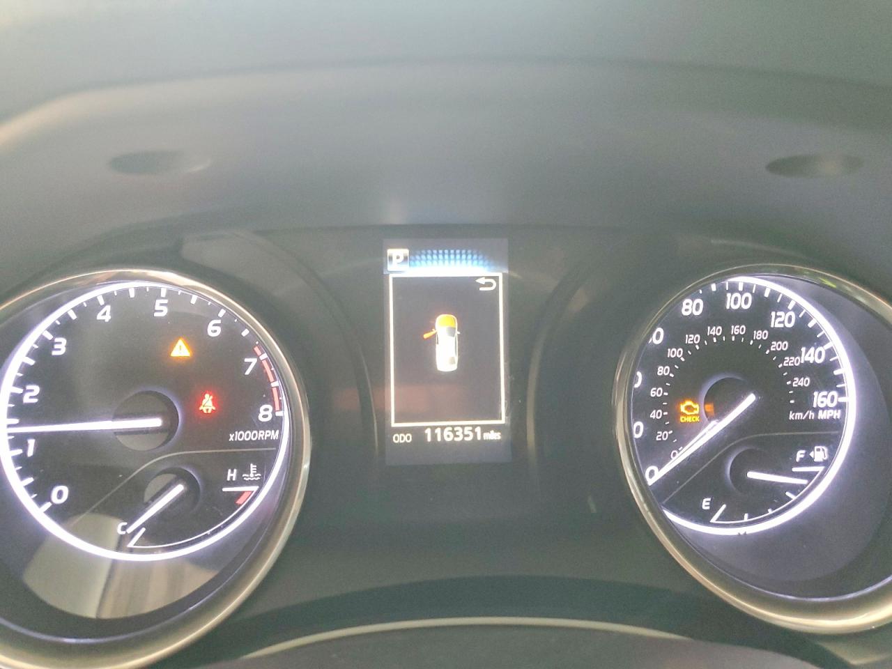 2018 TOYOTA CAMRY SE photo 17