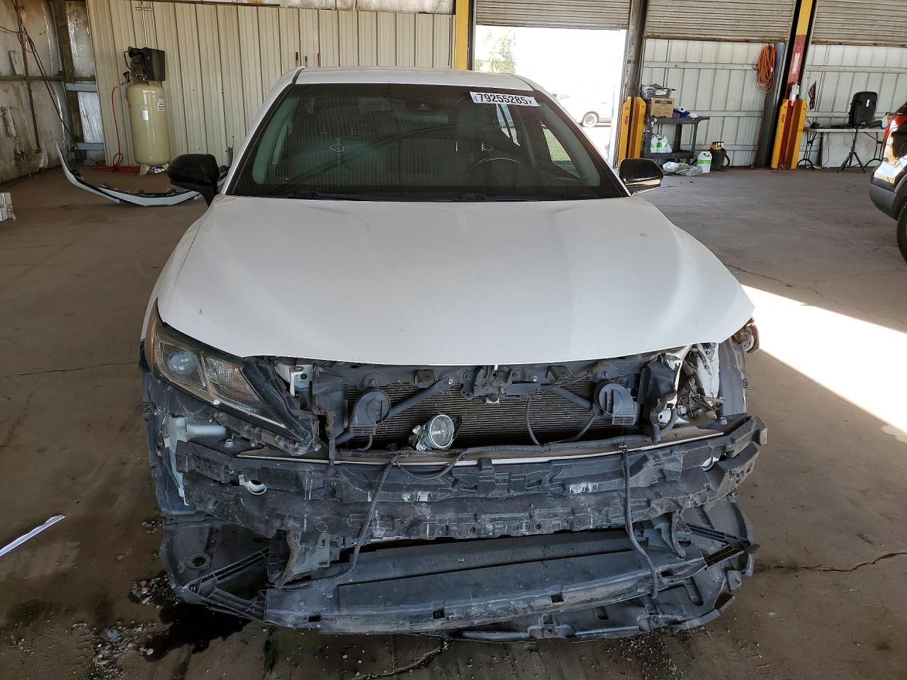 2018 TOYOTA CAMRY SE photo 9