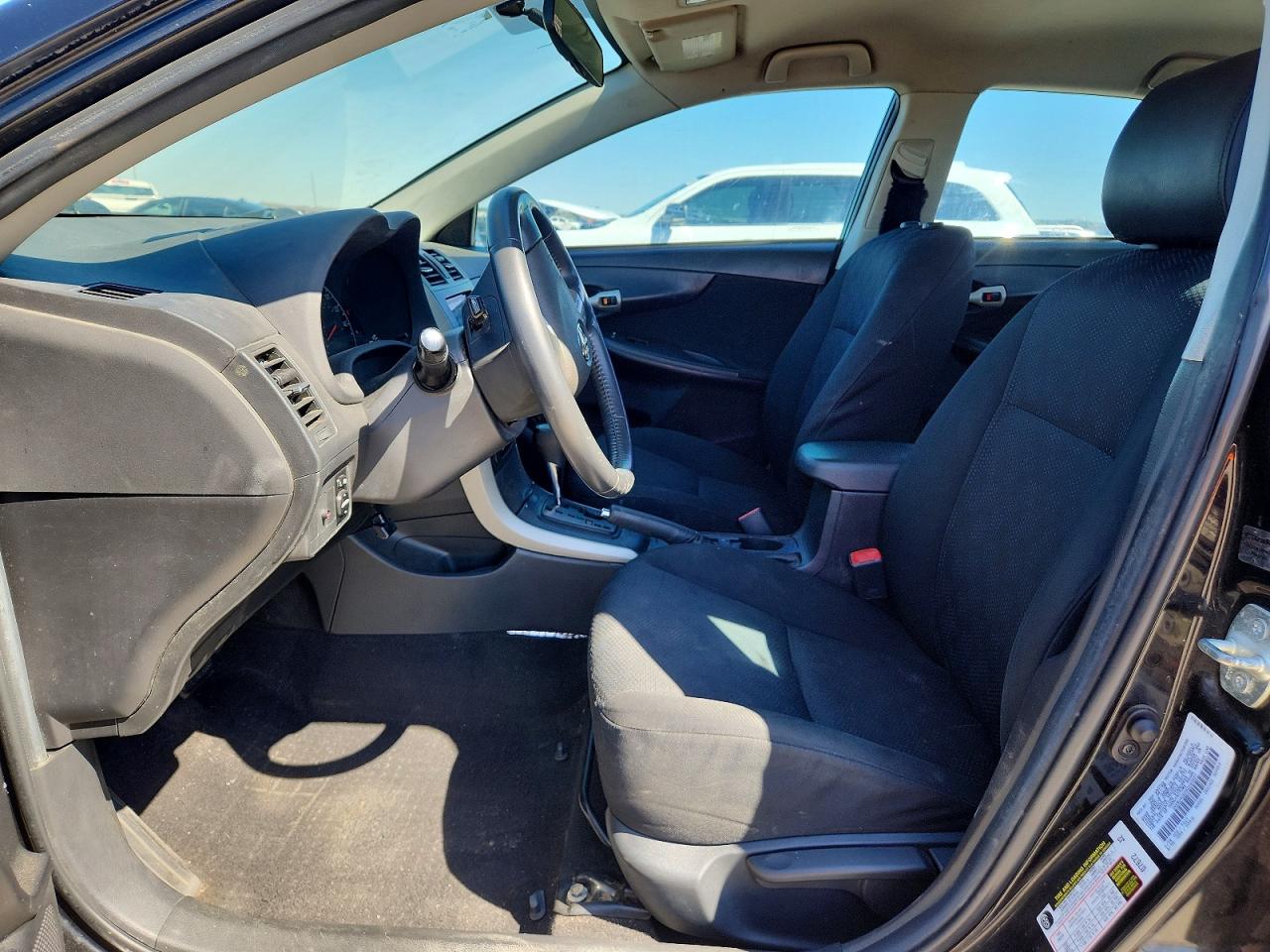 2009 TOYOTA COROLLA S photo 13