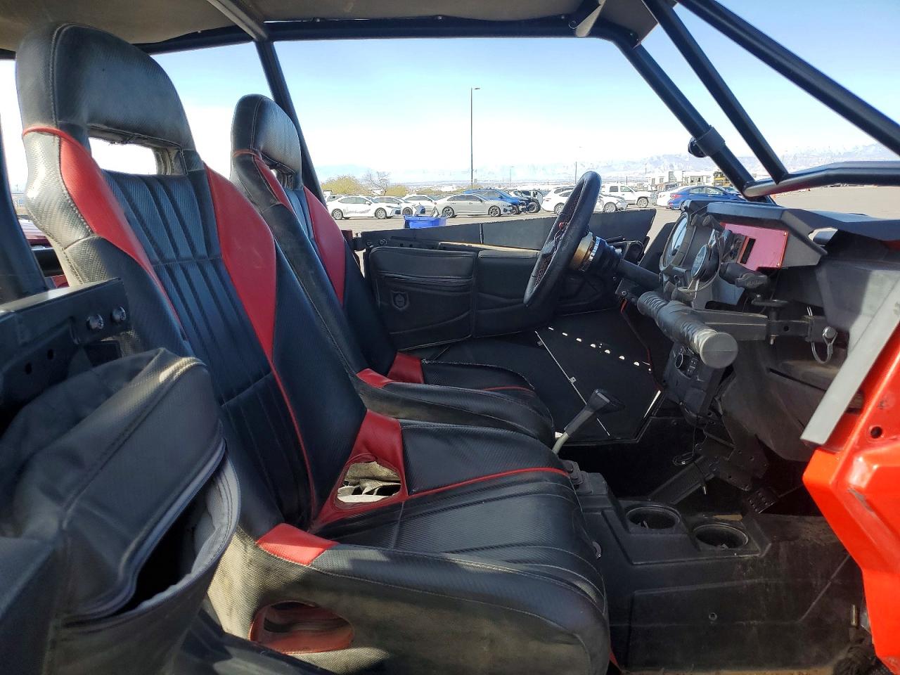 2015 POLARIS RZR UTILITY VEHICLE photo 9