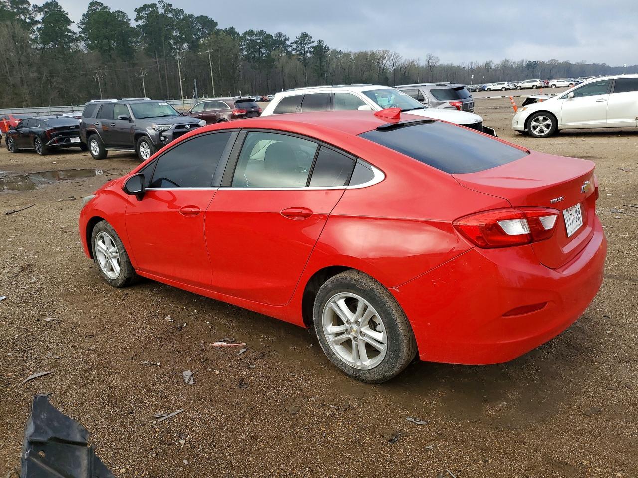 2017 CHEVROLET CRUZE LT photo 2