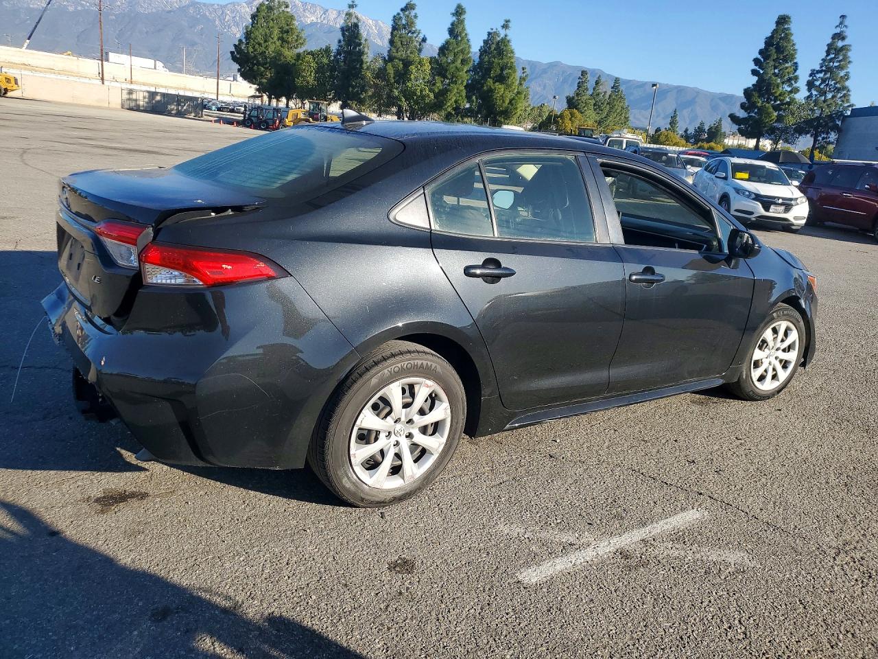 2022 TOYOTA COROLLA LE photo 5