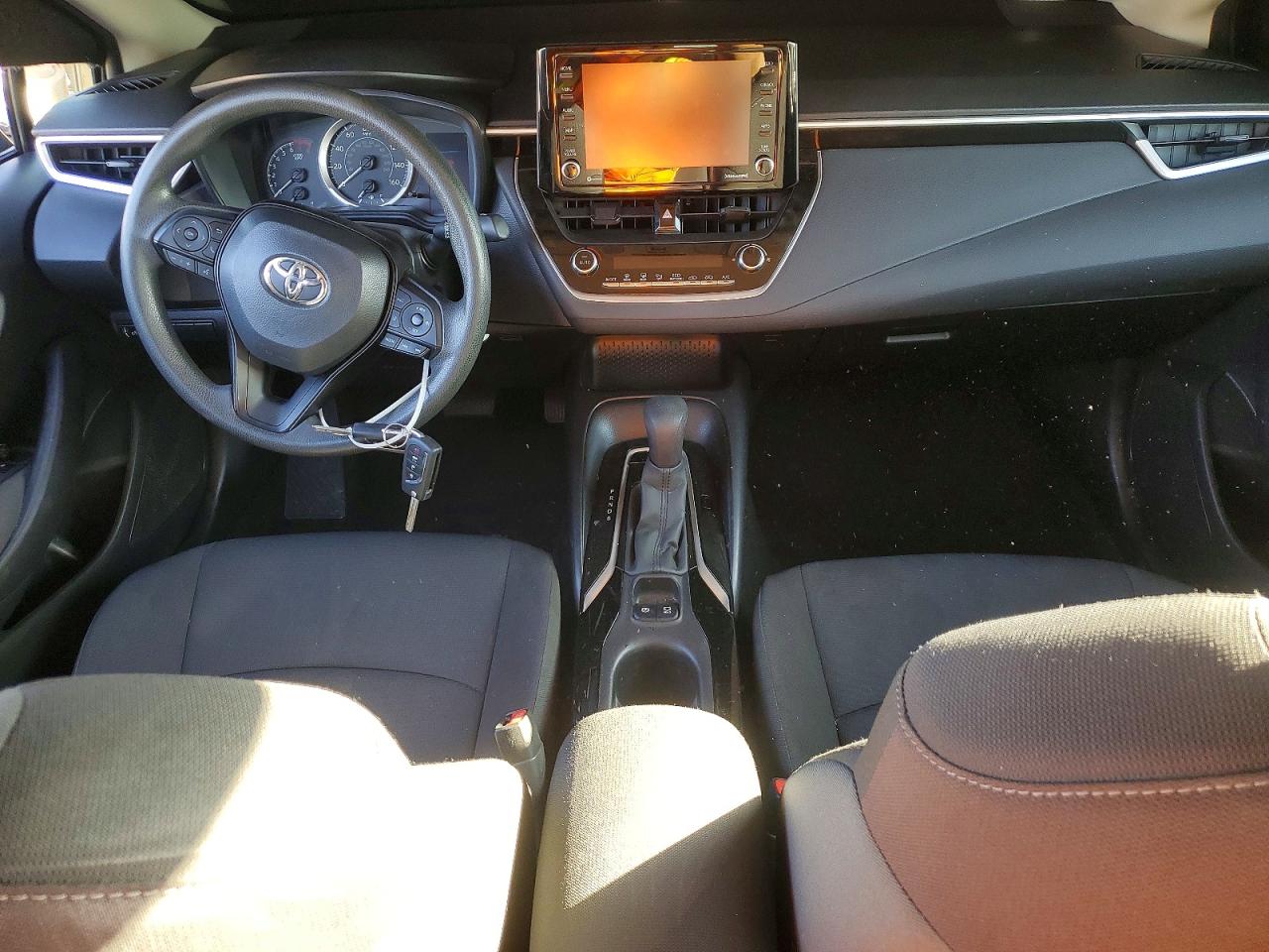 2022 TOYOTA COROLLA LE photo 15