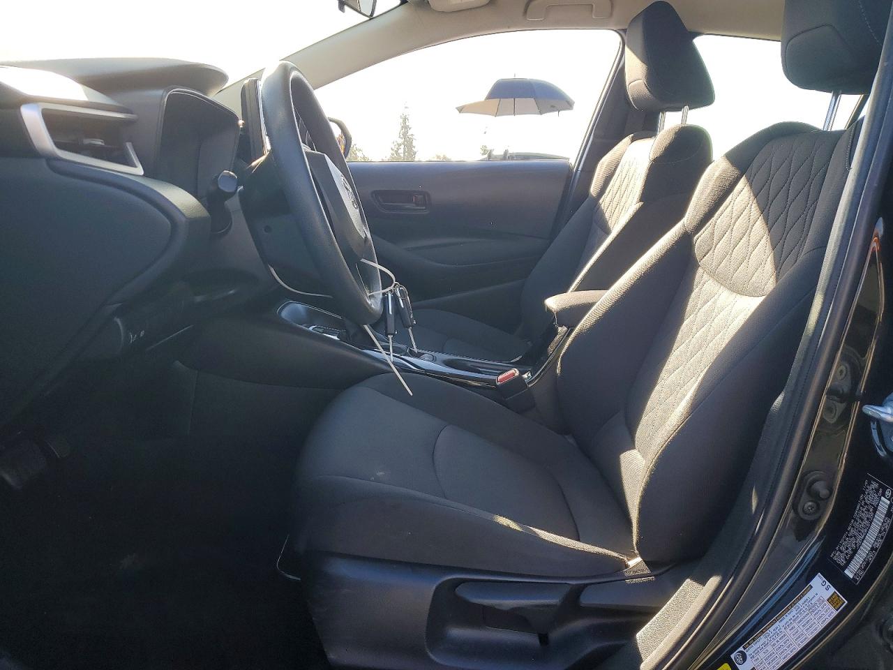 2022 TOYOTA COROLLA LE photo 13