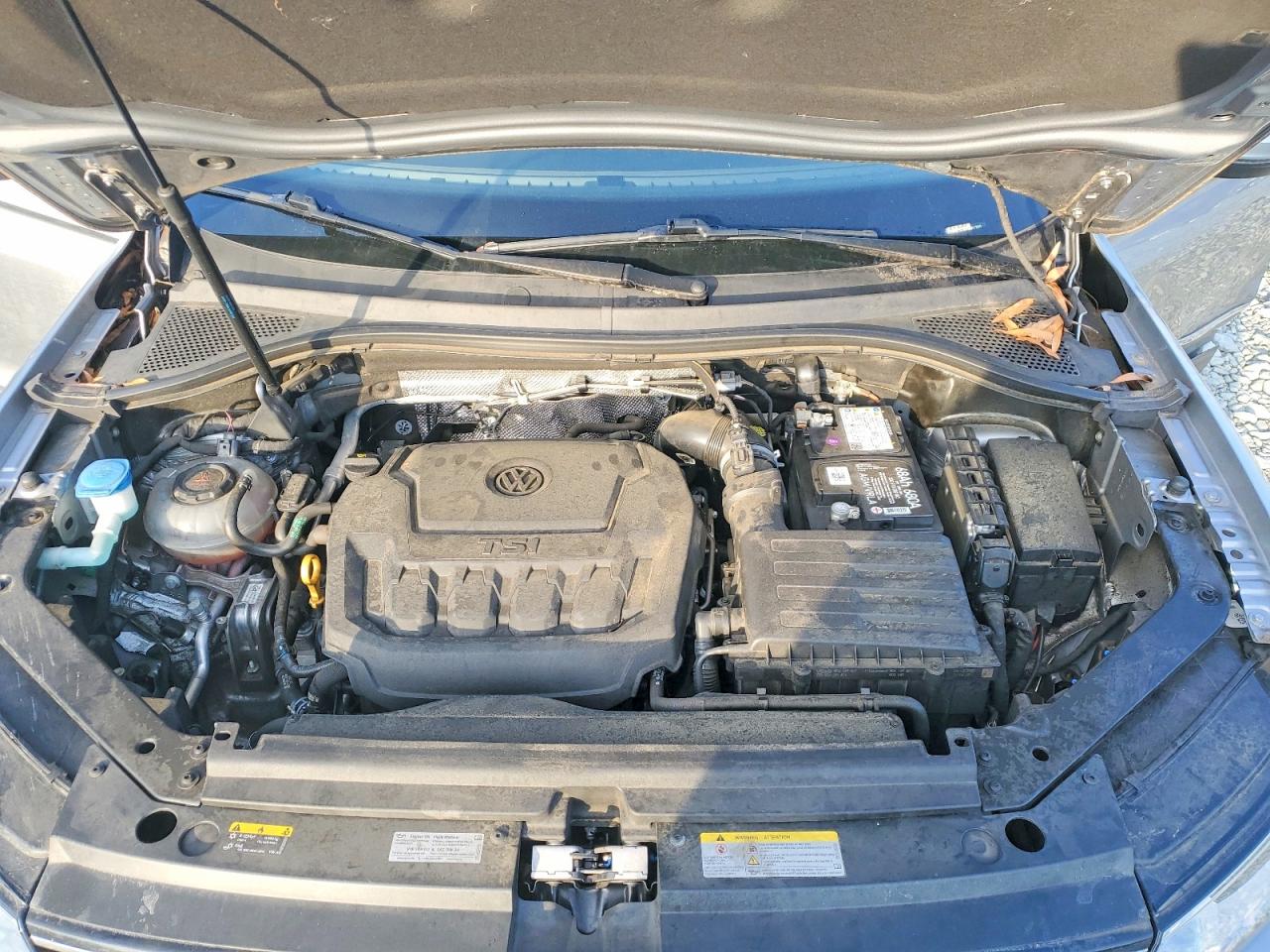 2021 VOLKSWAGEN TIGUAN photo 23
