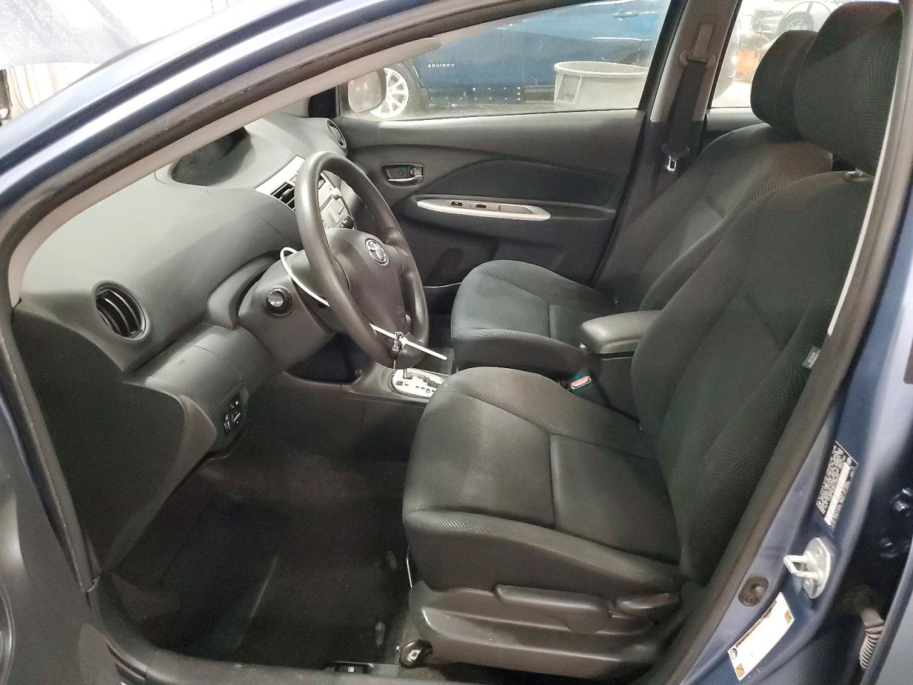 2009 TOYOTA YARIS BASE photo 7