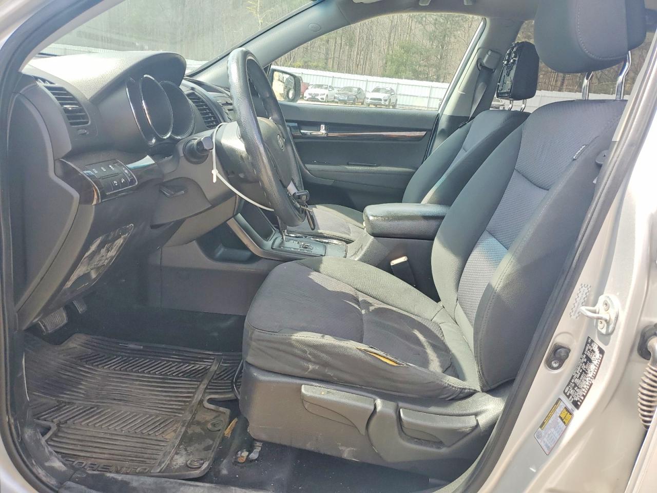 2011 KIA SORENTO LX photo 7