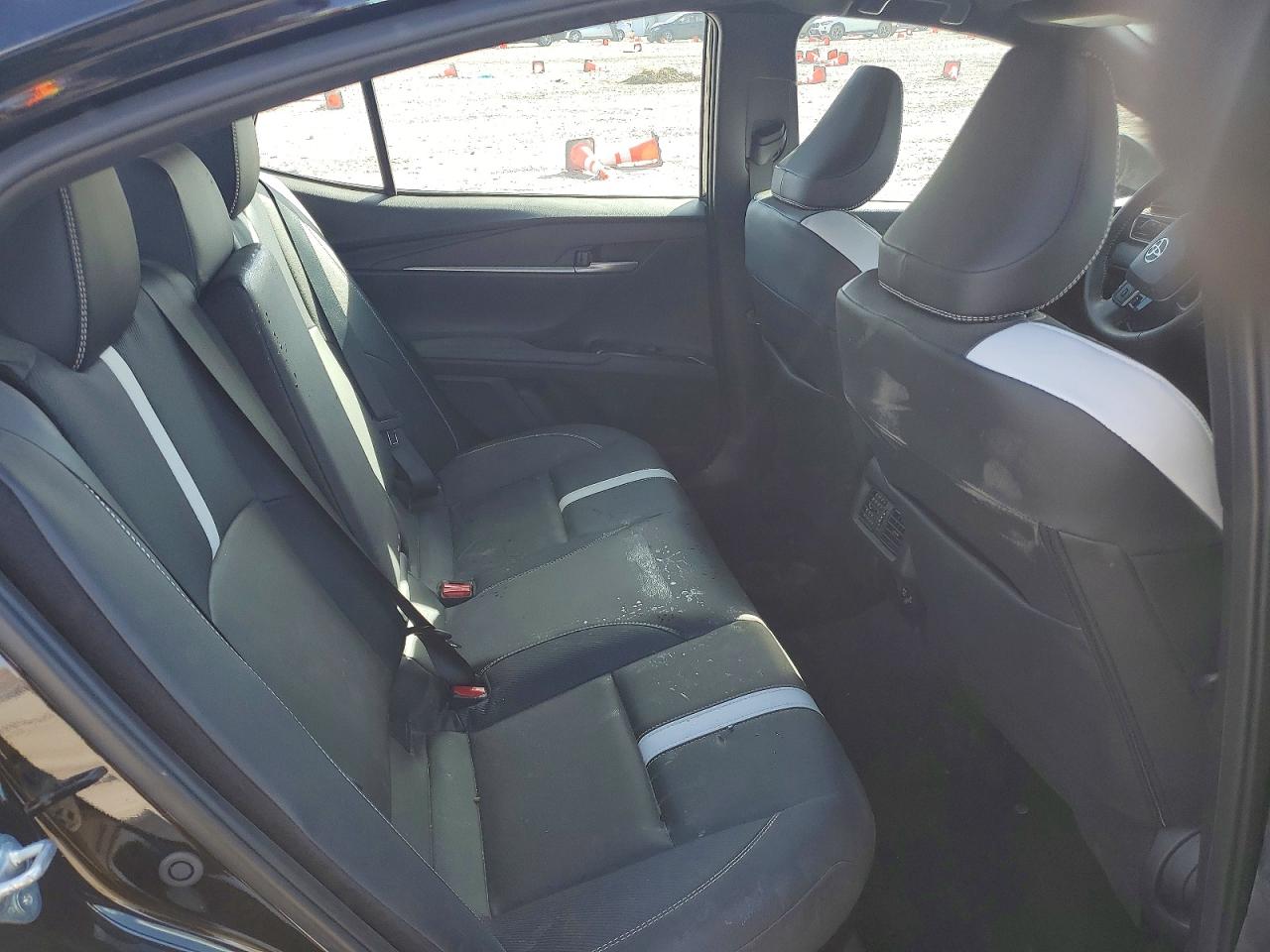 2025 TOYOTA CAMRY SE photo 19