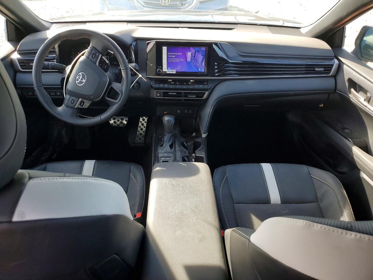 2025 TOYOTA CAMRY SE photo 15