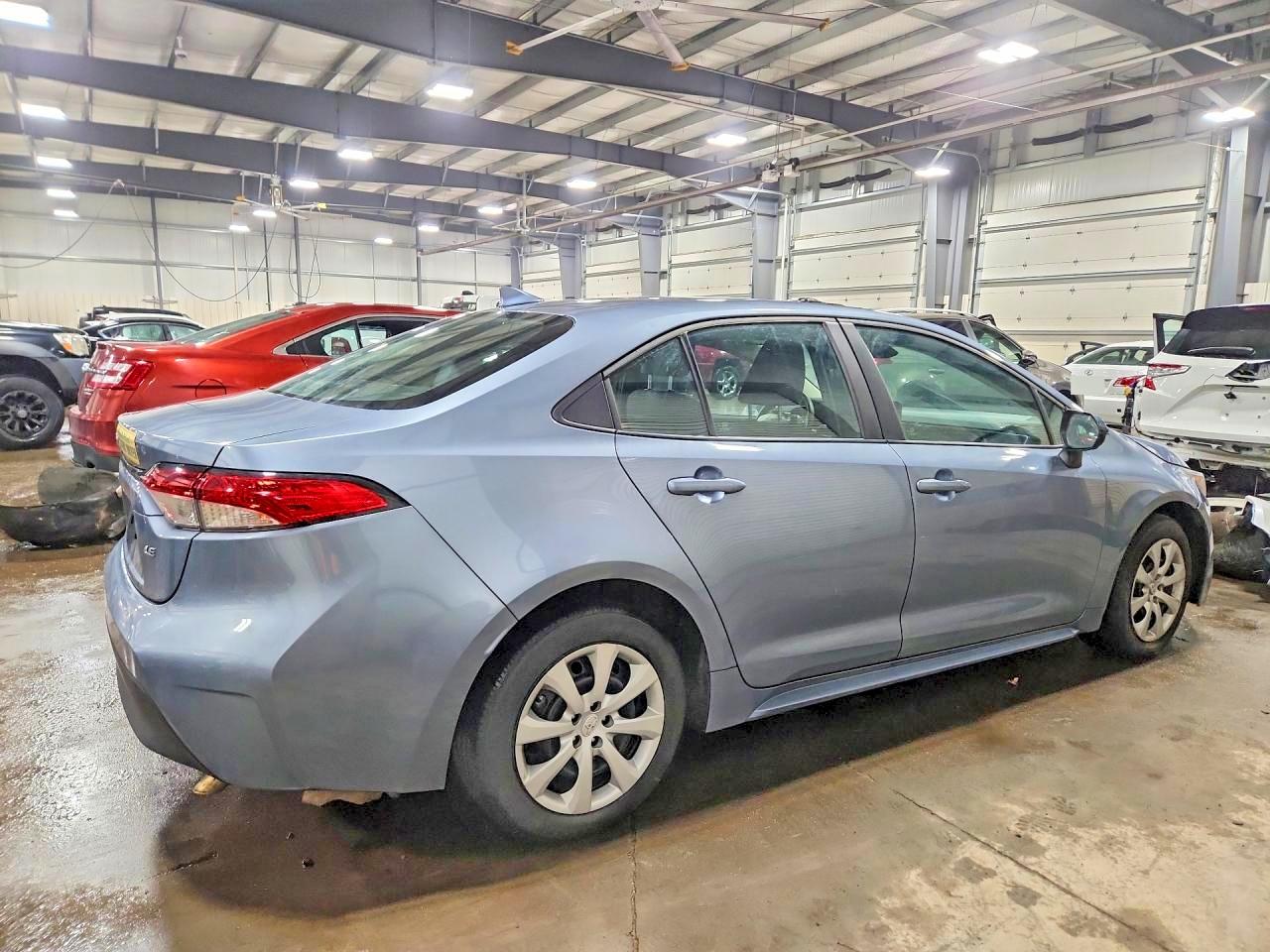 2023 TOYOTA COROLLA LE photo 3