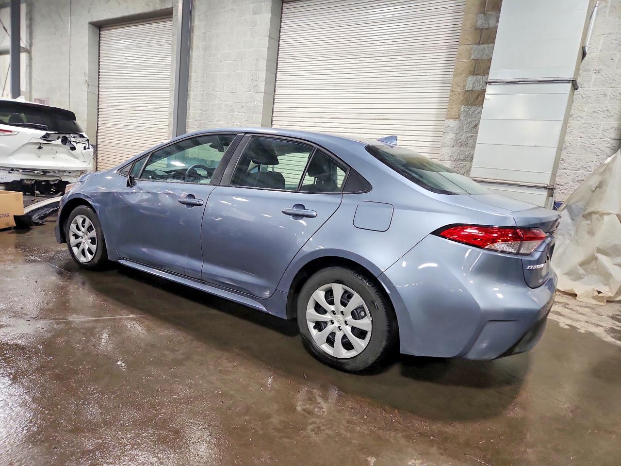 2023 TOYOTA COROLLA LE photo 2