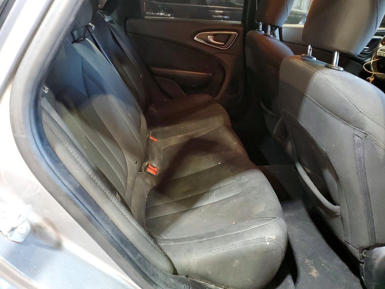 2016 CHRYSLER 200 LIMITED photo 10