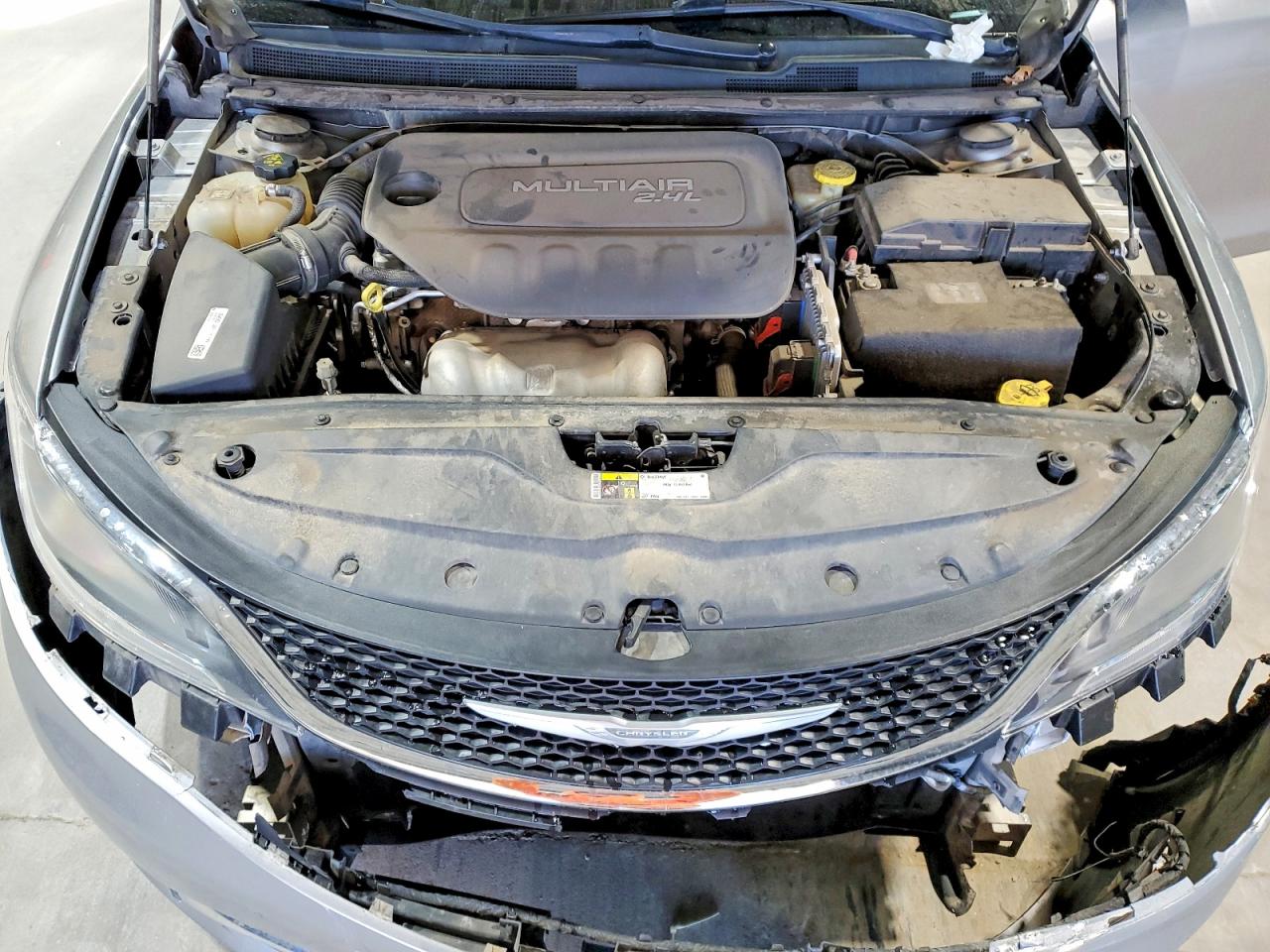 2016 CHRYSLER 200 LIMITED photo 11