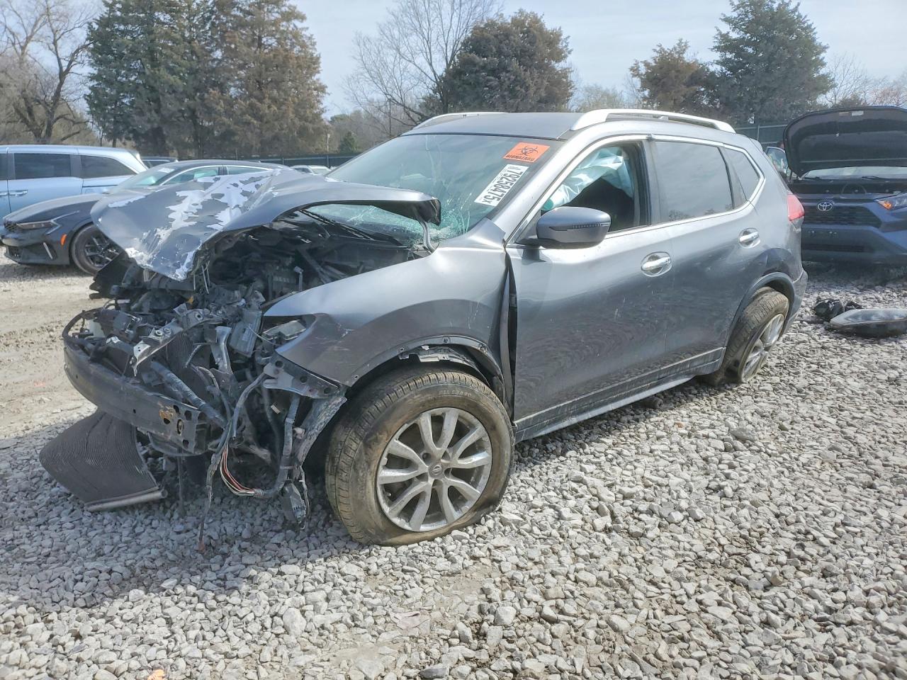 2017 NISSAN ROGUE