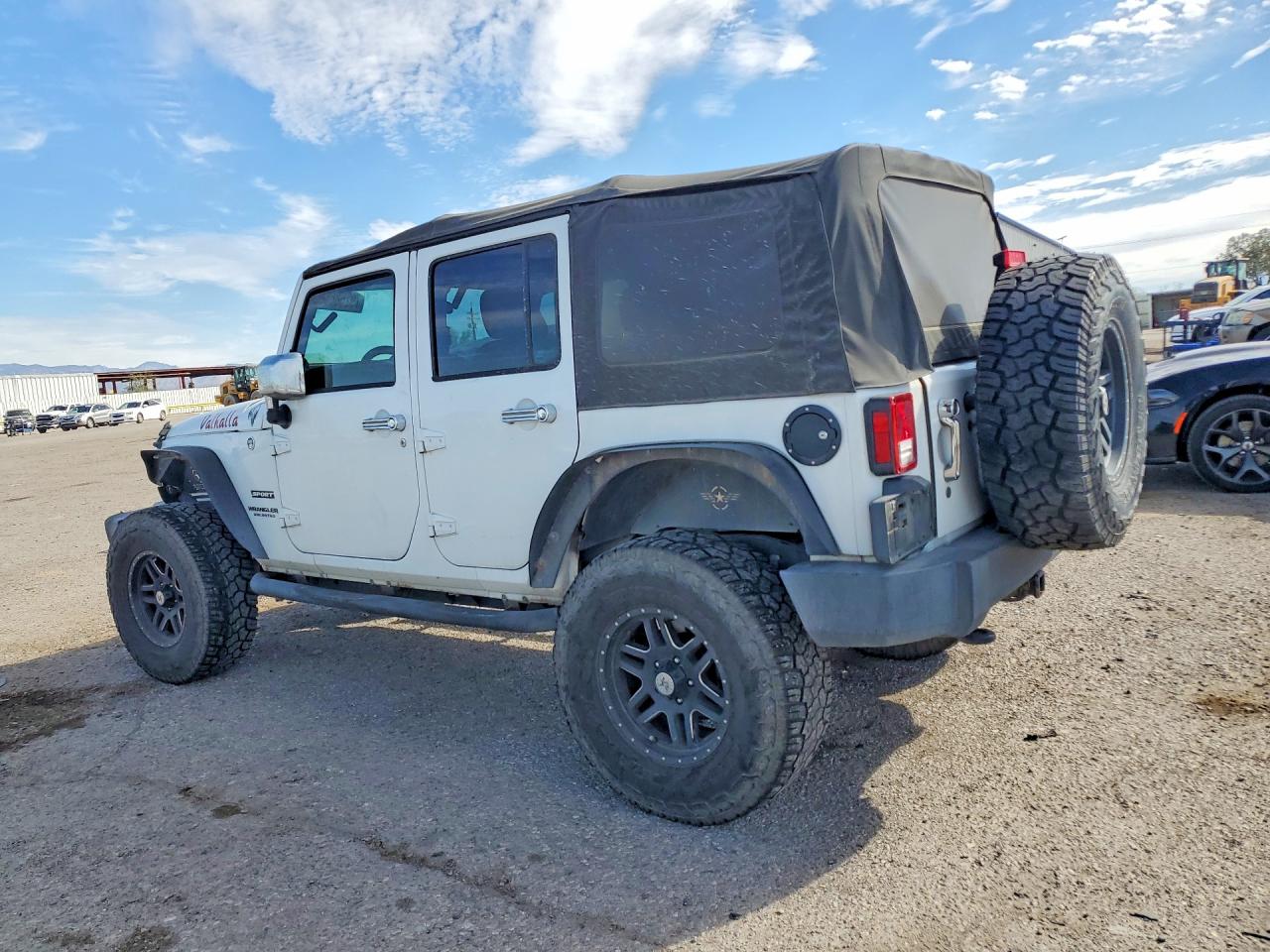 2013 JEEP WRANGLER UNLIMITED SPORT photo 2