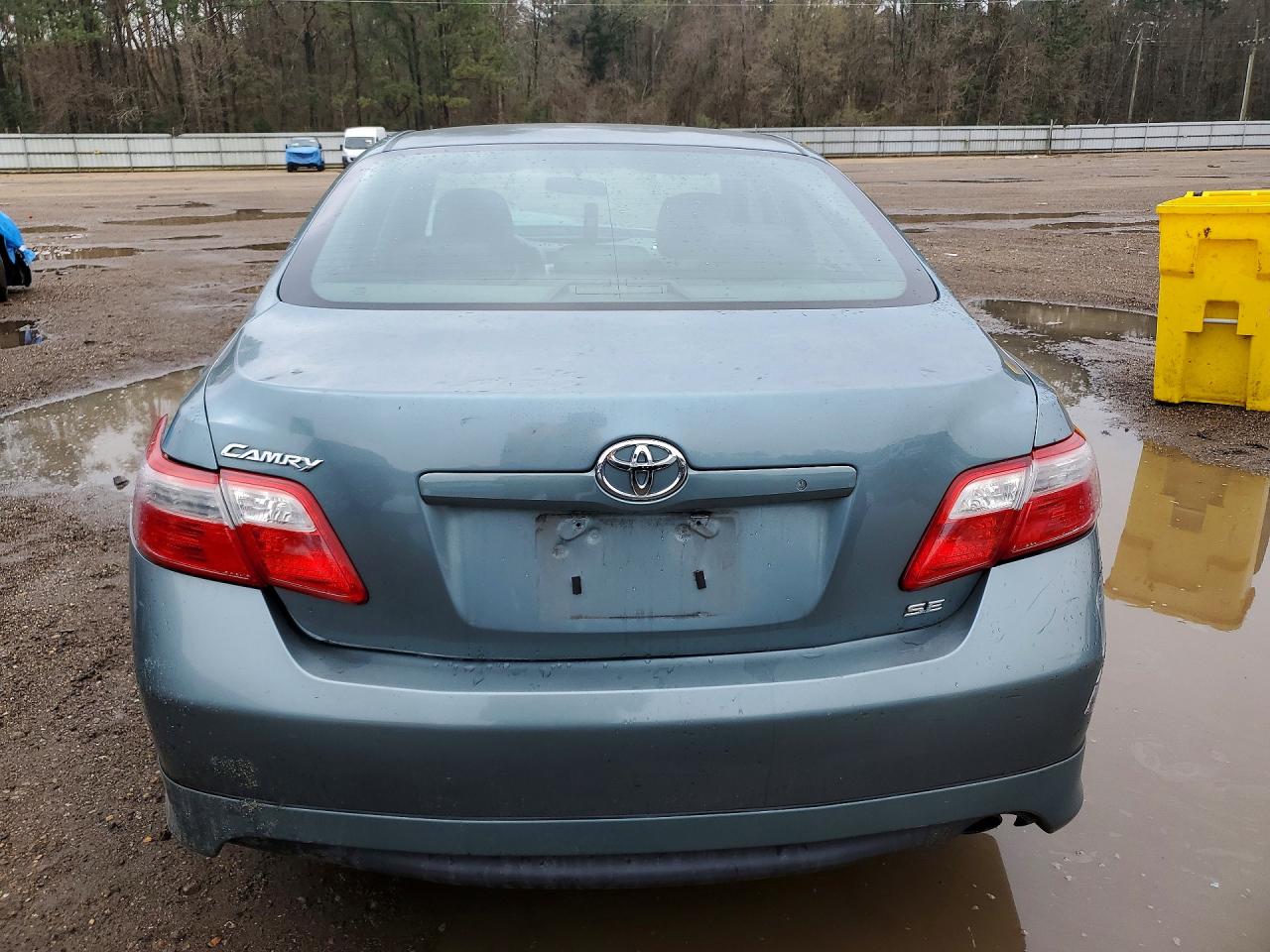 2009 TOYOTA CAMRY SE photo 11
