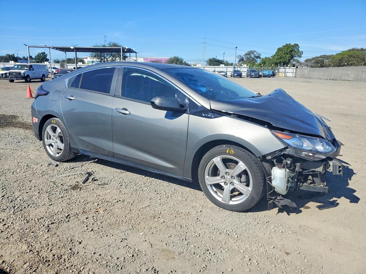2017 CHEVROLET VOLT LT photo 4