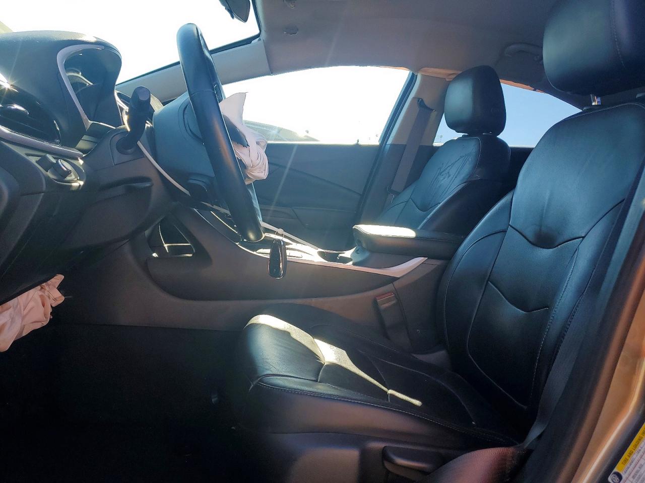 2017 CHEVROLET VOLT LT photo 7