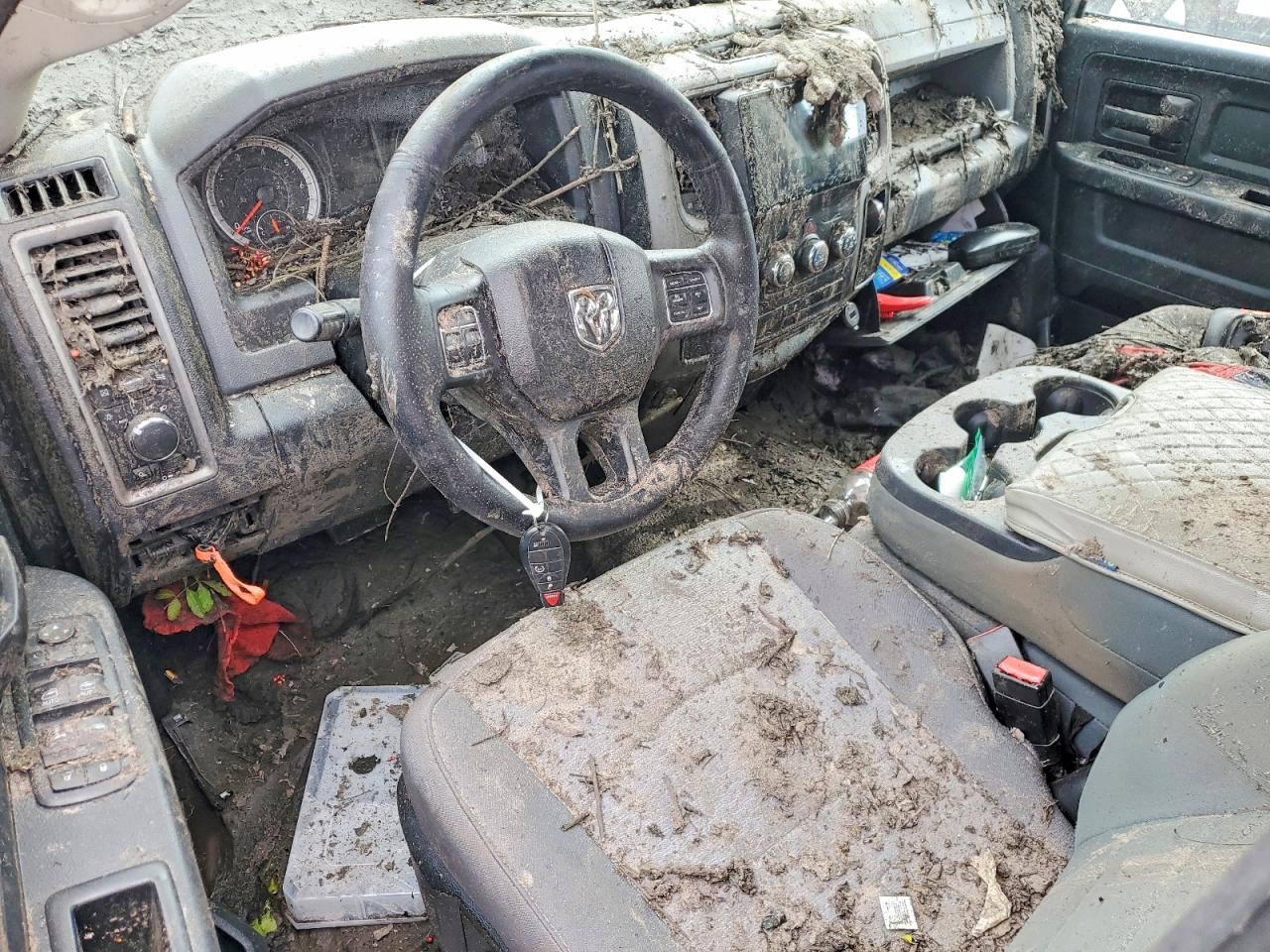 2016 RAM 1500 ST photo 8