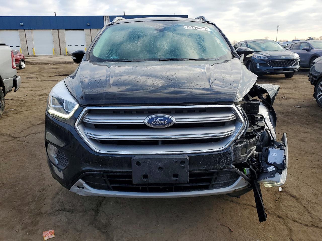 2017 FORD ESCAPE TITANIUM photo 9