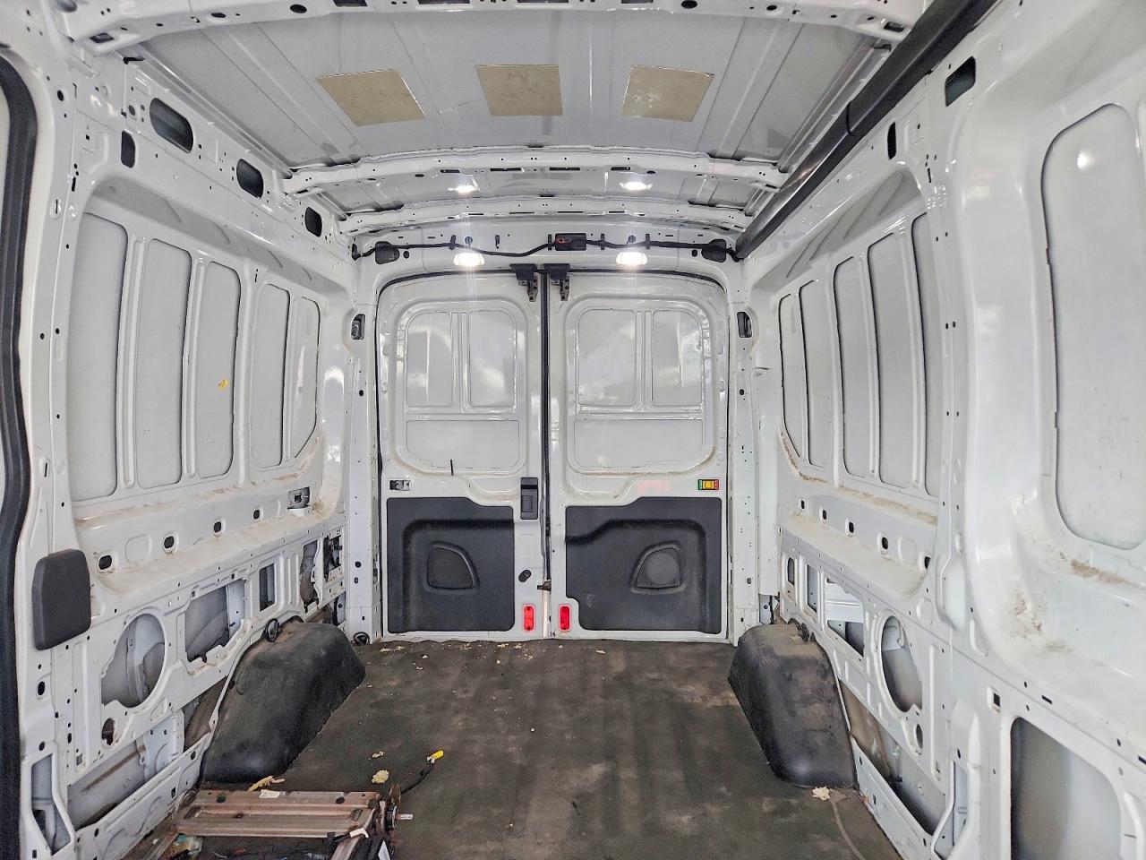 2020 FORD TRANSIT 250 MEDIUM ROOF DELIVERY VAN photo 19