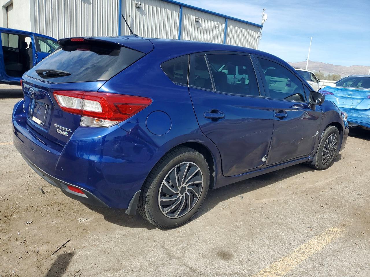 2017 SUBARU IMPREZA photo 3