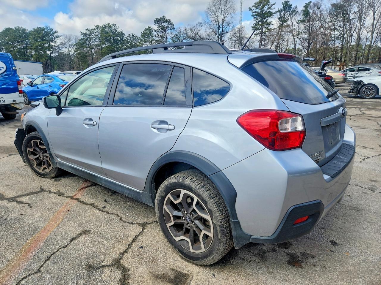 2017 SUBARU CROSSTREK PREMIUM photo 2
