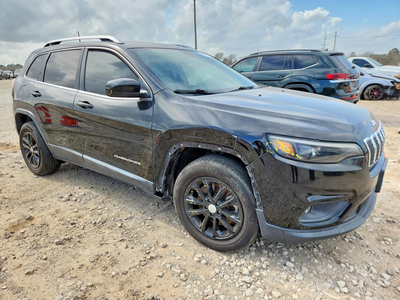 2019 JEEP CHEROKEE LATITUDE photo 4