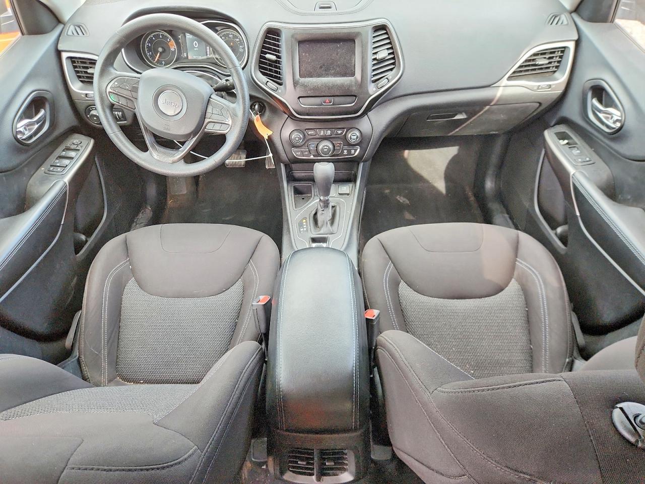 2019 JEEP CHEROKEE LATITUDE photo 8