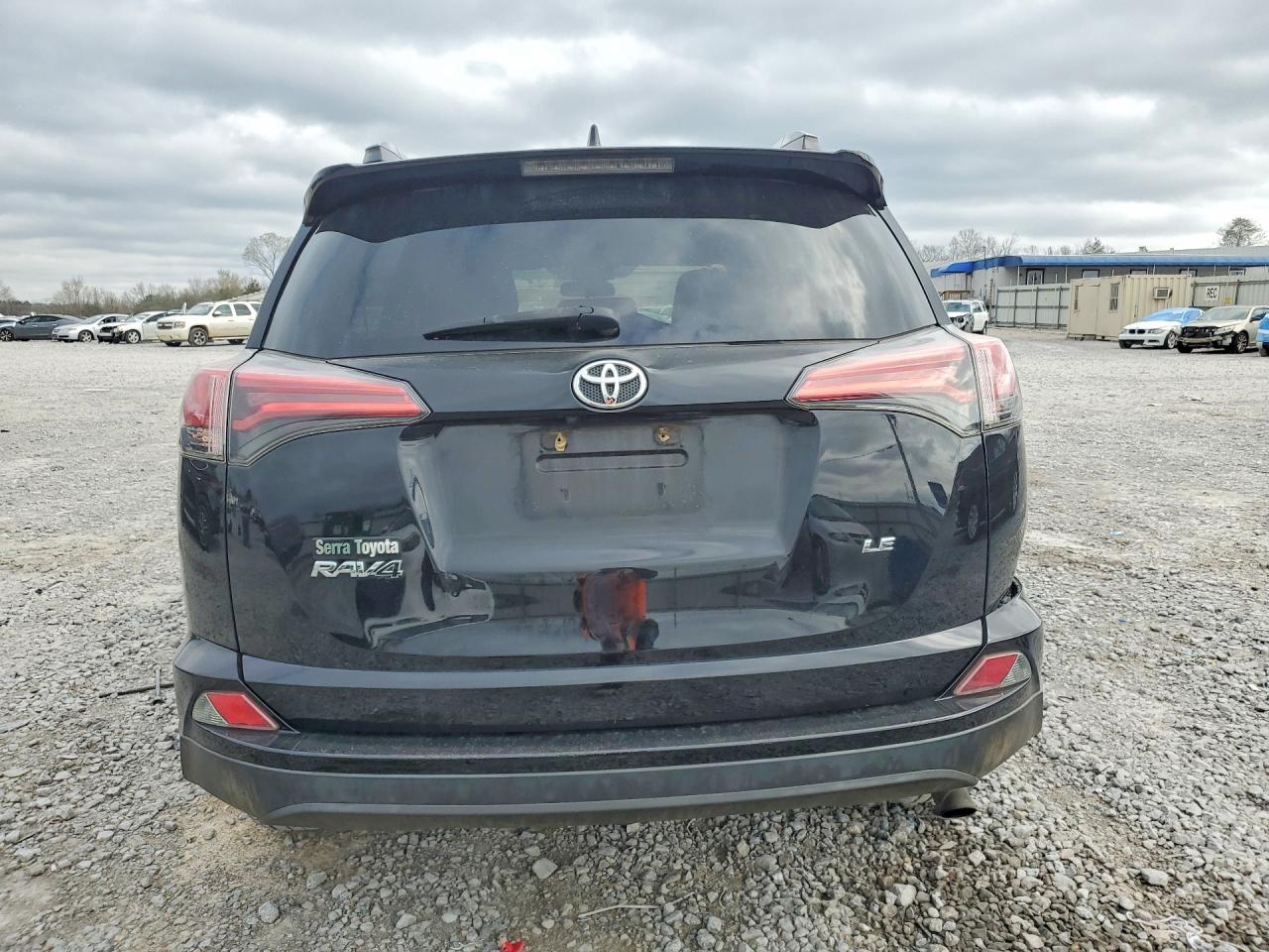 2017 TOYOTA RAV4 LE photo 11