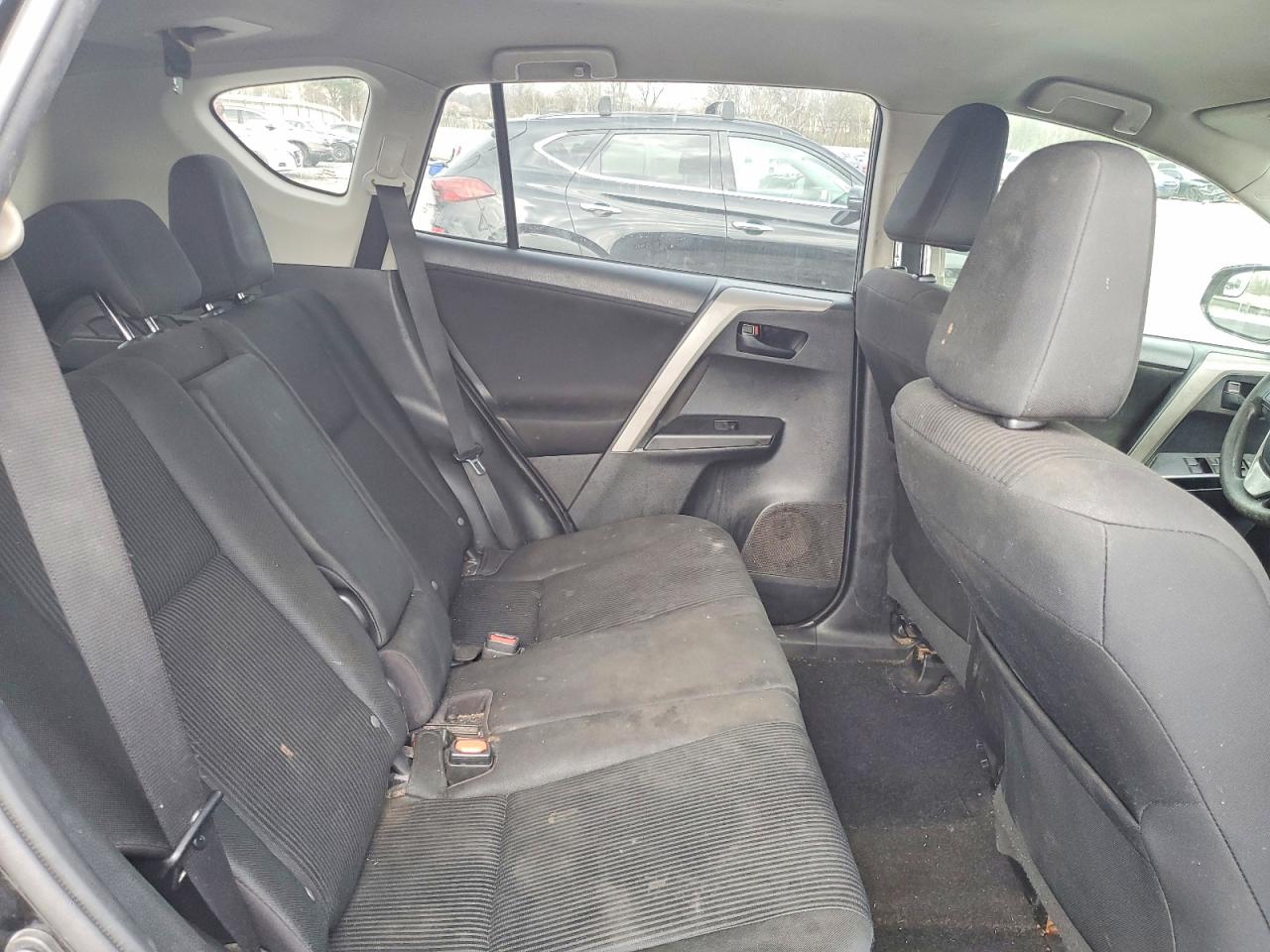 2017 TOYOTA RAV4 LE photo 19