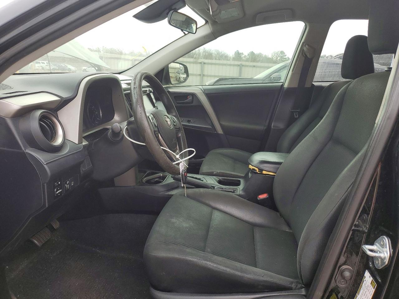 2017 TOYOTA RAV4 LE photo 13