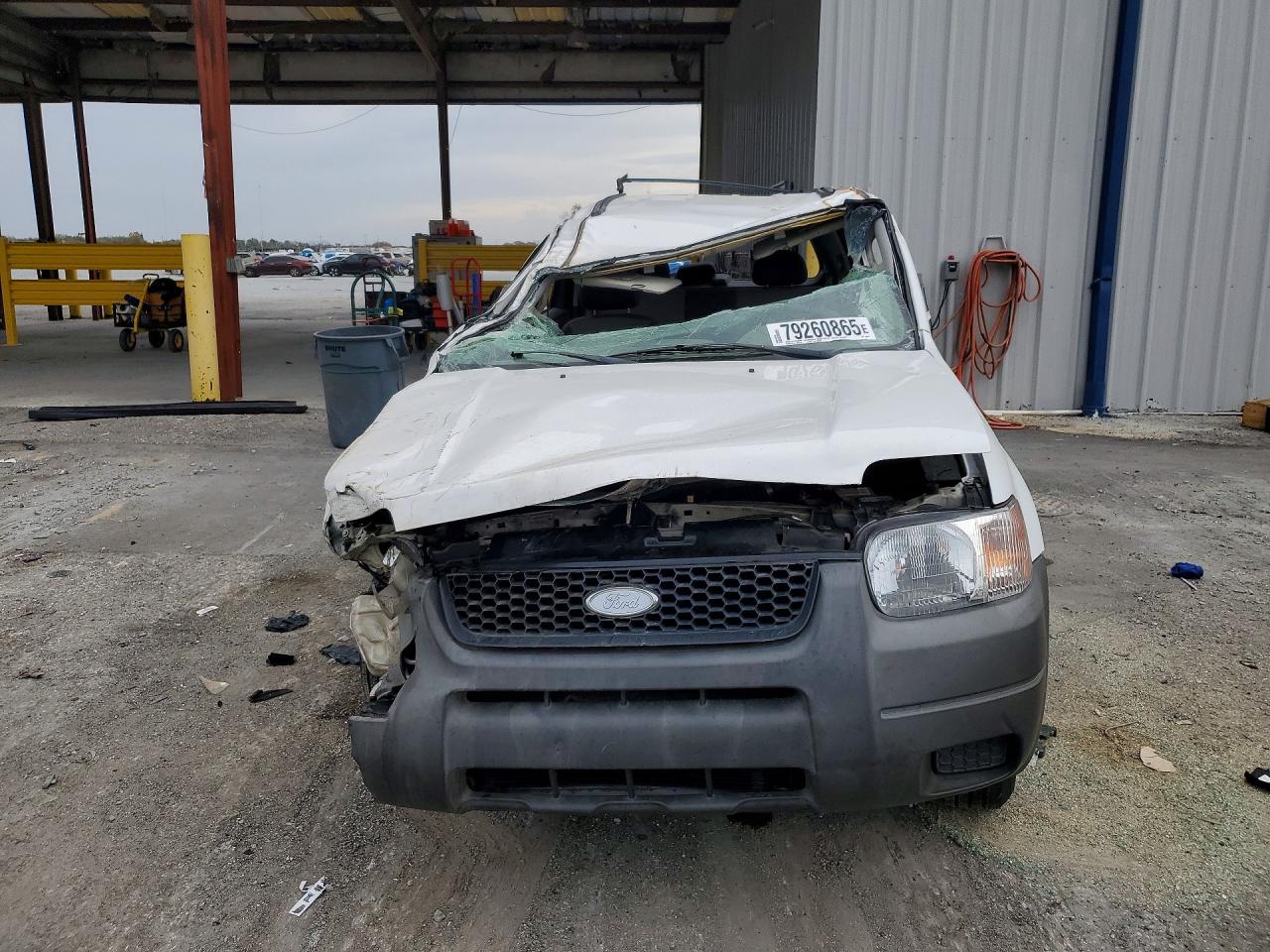 2004 FORD ESCAPE XLS photo 5